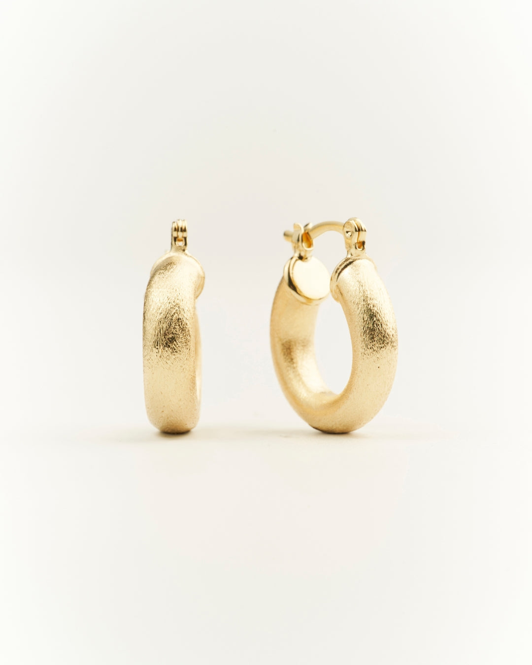 Aros gold argolla lijada cerrada 19mm