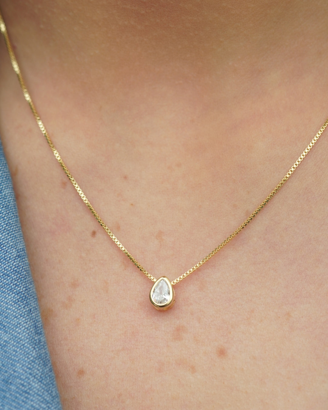 Collar Gold Punto de Luz Gold Gota