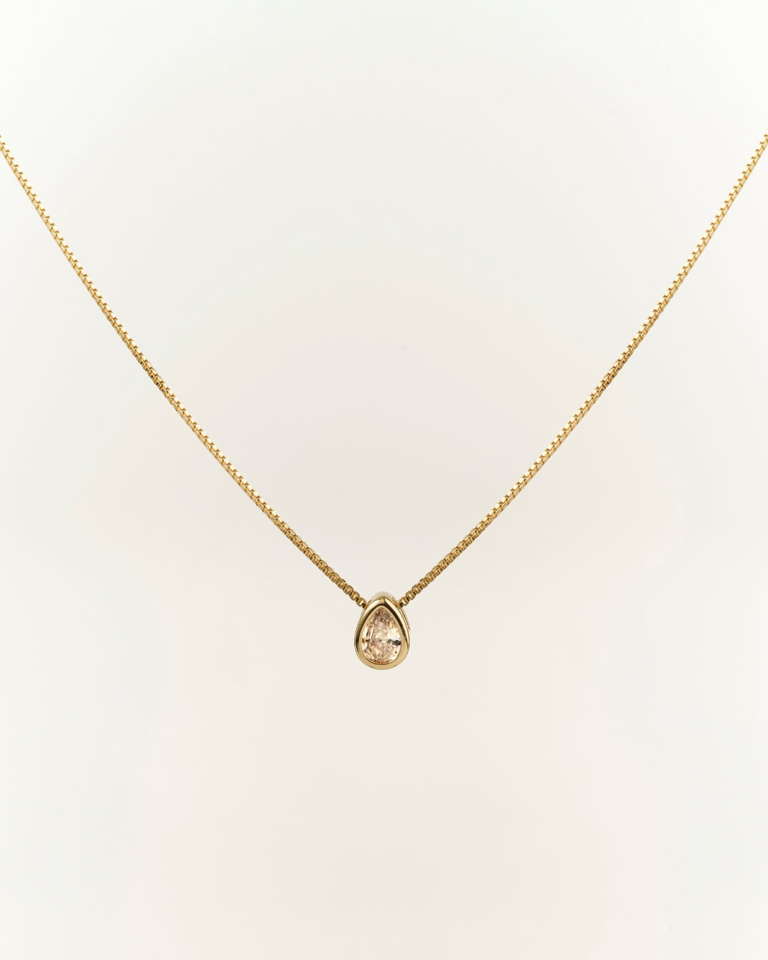 Collar Gold Punto de Luz Gold Gota