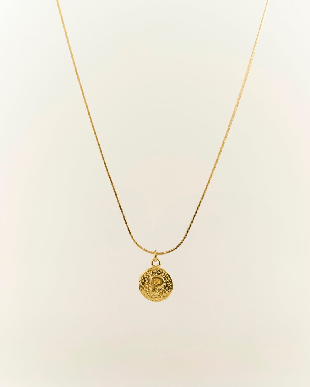 Collar Gold Letra Textura