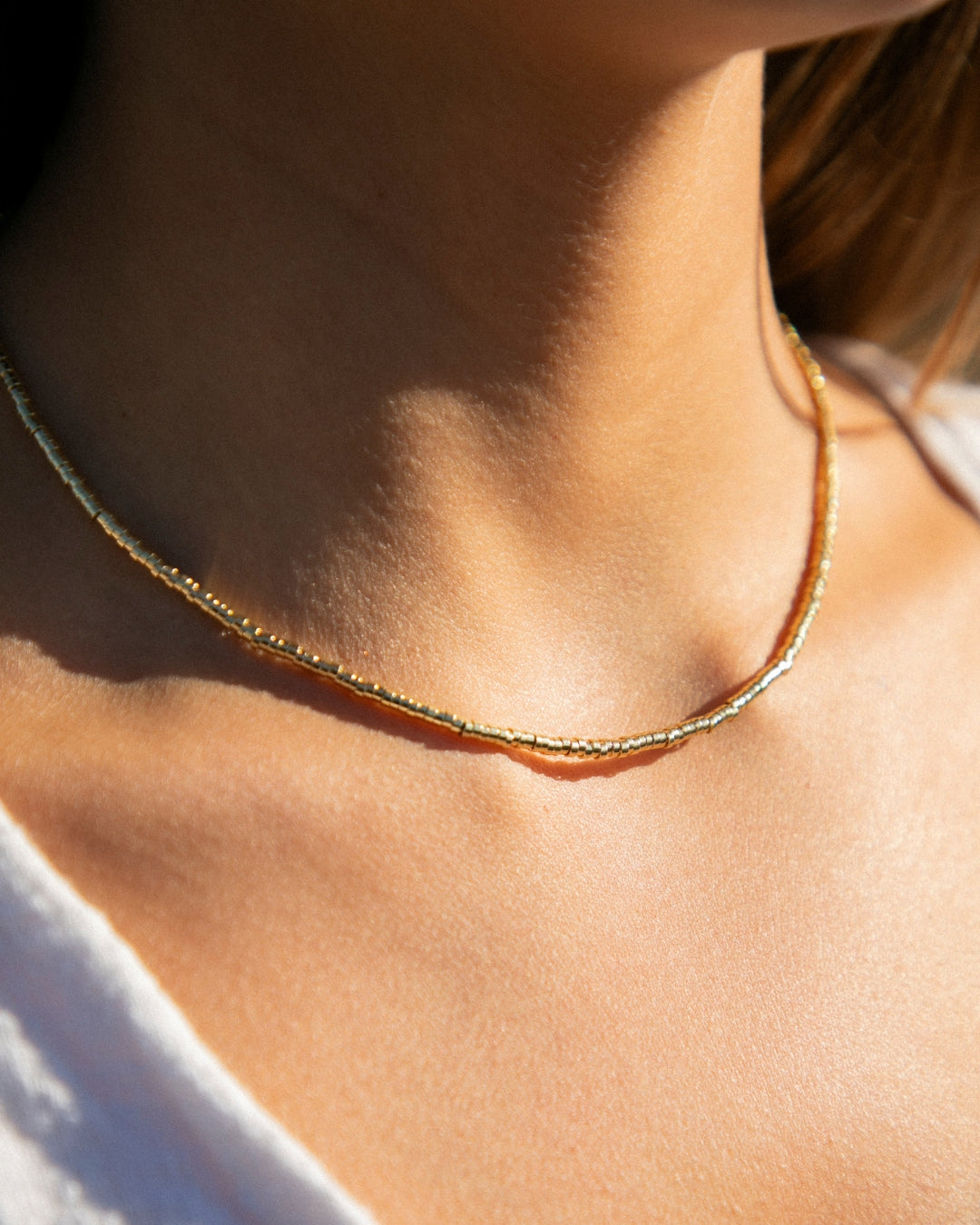 COLLAR GOLD MOSTACILLA TUBO
