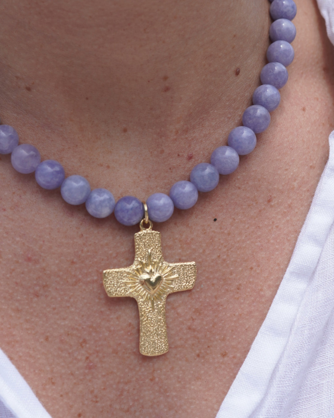 Collar Gold cruz corazón detente agata