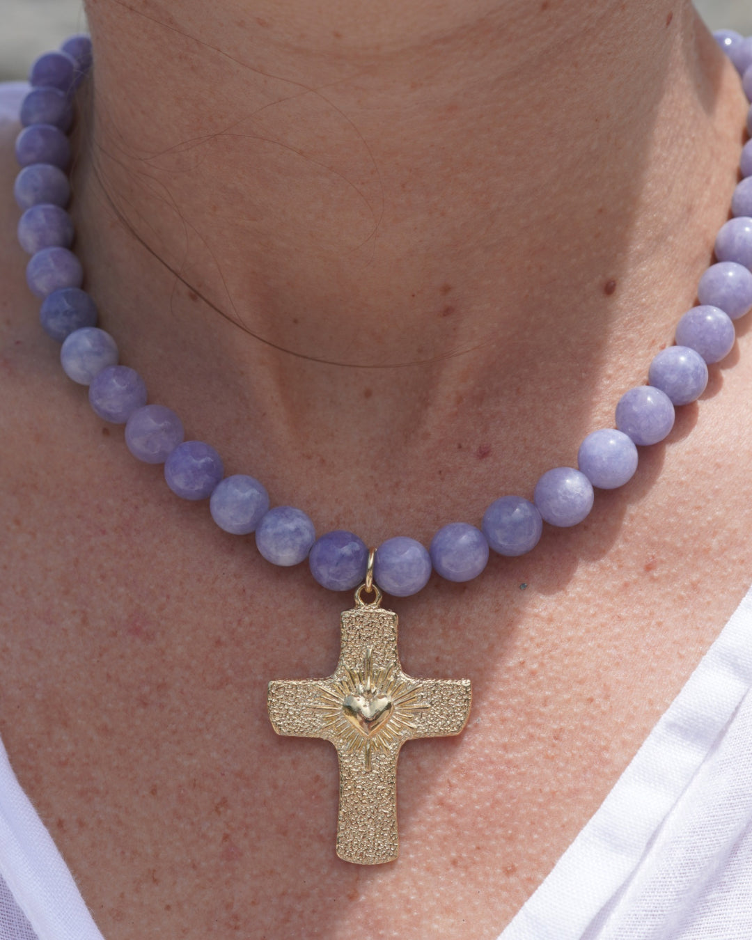 Collar Gold cruz corazón detente agata