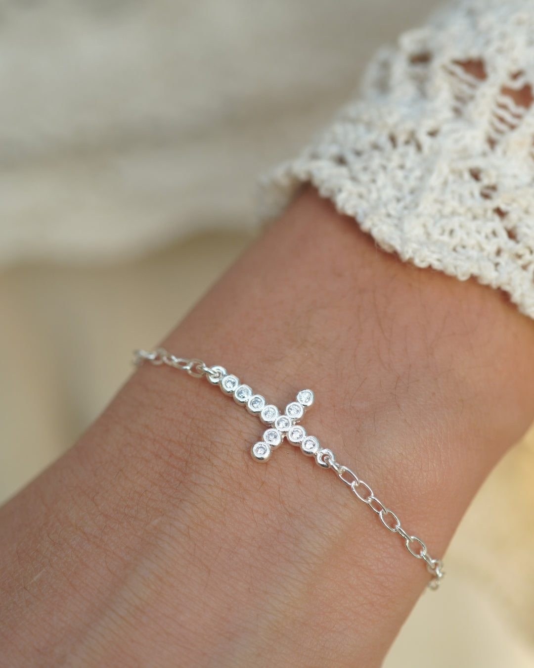 Pulsera Silver Cruz Circón Redonda