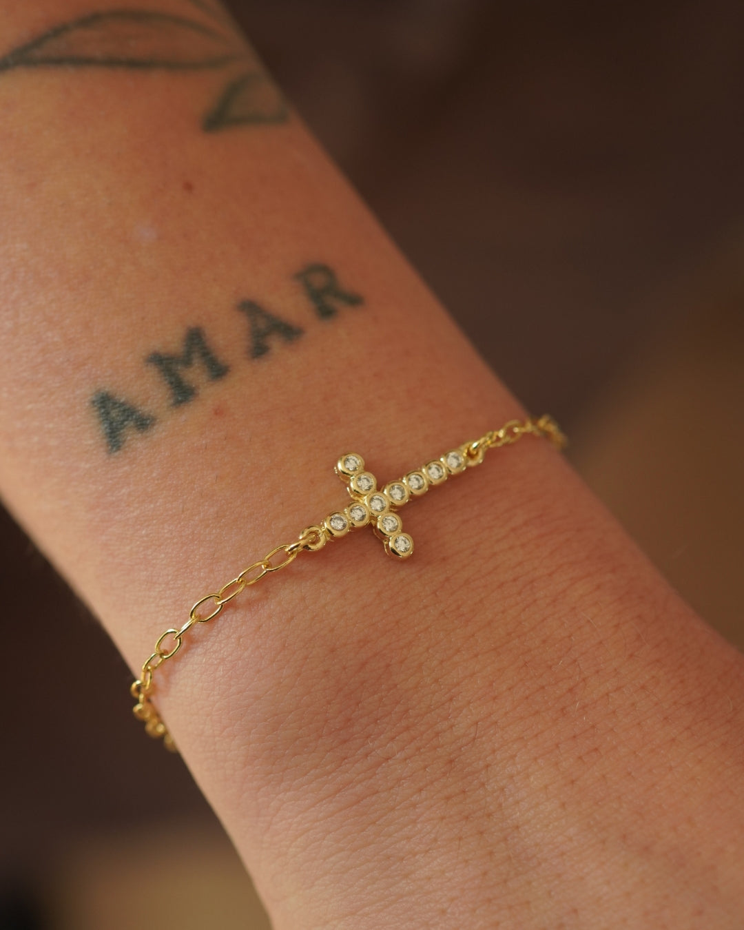 Pulsera Gold Cruz Circón Redonda